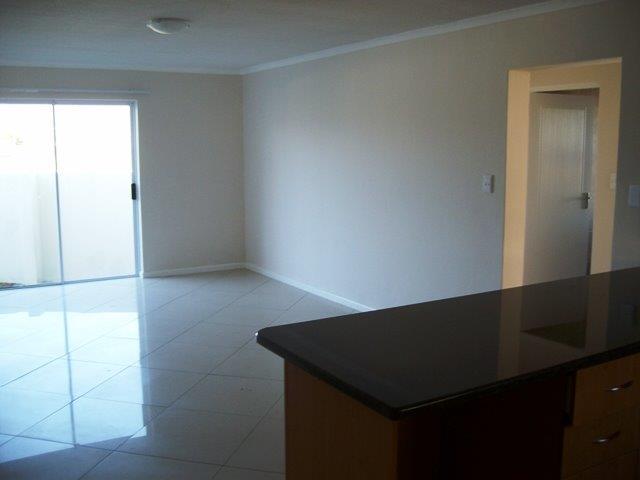 To Let 2 Bedroom Property for Rent in Somerset West Western Cape